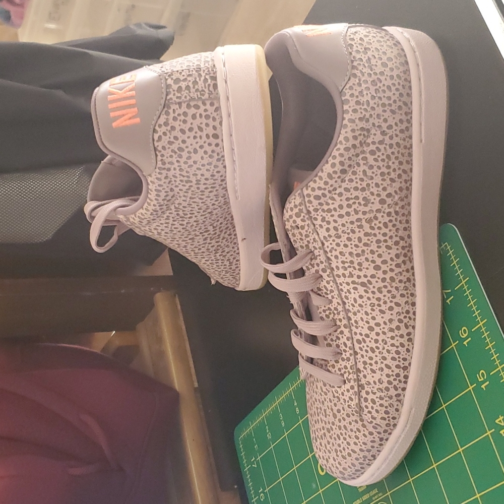 Nike shoes